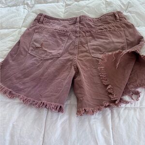 VERVET BY FLYING MONKEY Rose Mauve Distressed Frayed Hem Denim Shorts